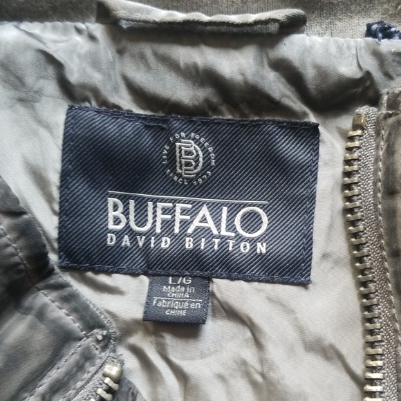 BUFFALO 'SILVER JACKET - Picture 2 of 4